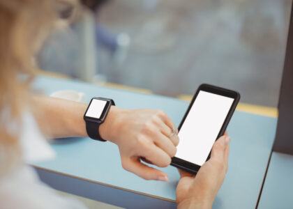 "Can you use an Apple Watch with an Android phone showing Apple Watch Series 11 next to an Android smartphone"